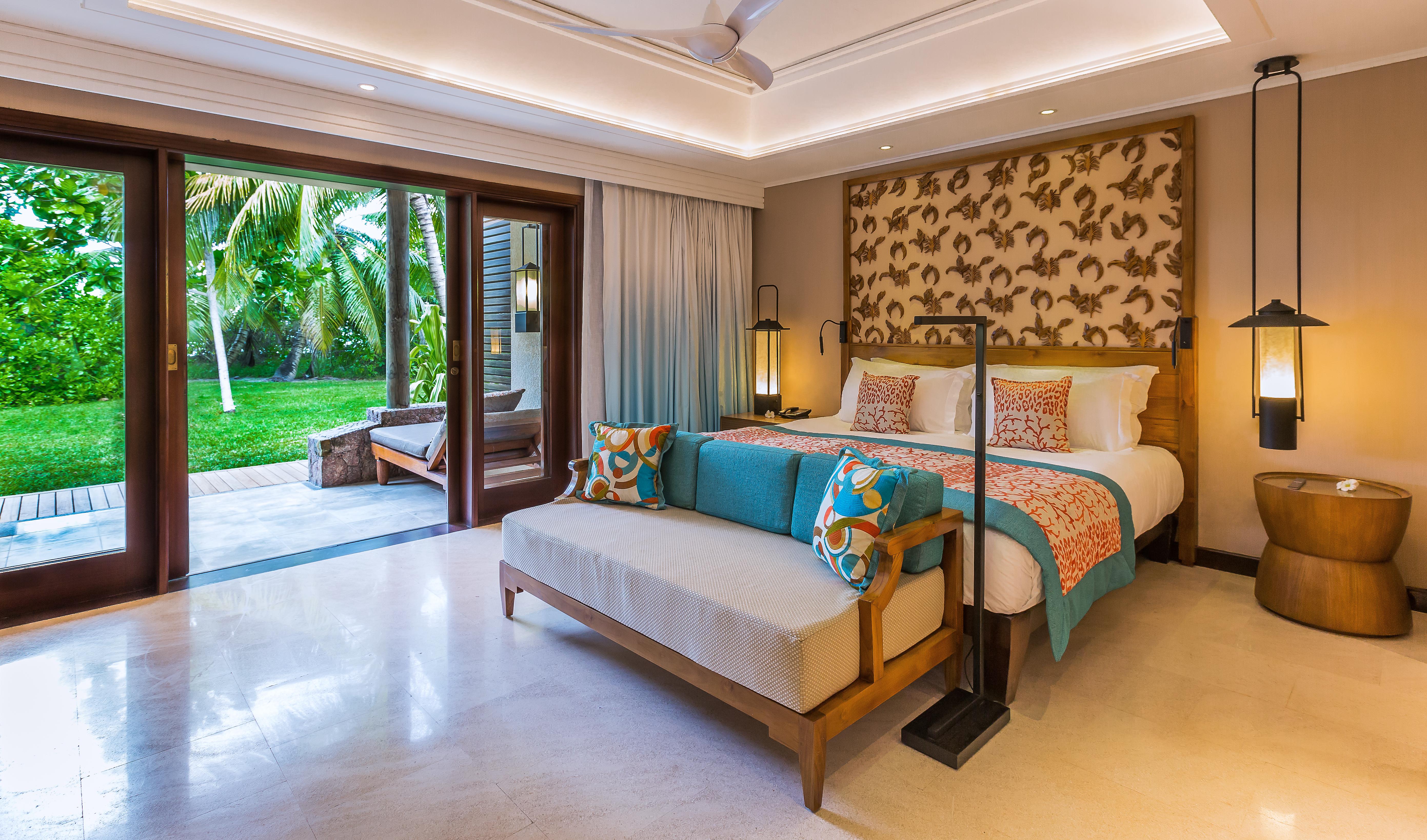 Constance Lemuria Grand Anse  Exterior photo Deluxe Pool Access