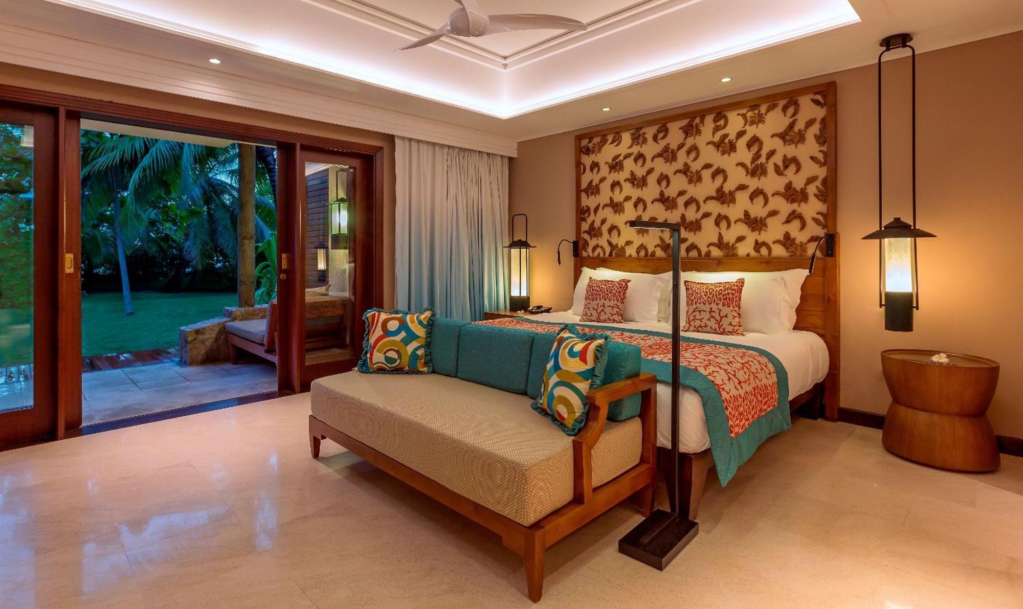 Constance Lemuria Grand Anse  Exterior photo Deluxe Pool Access