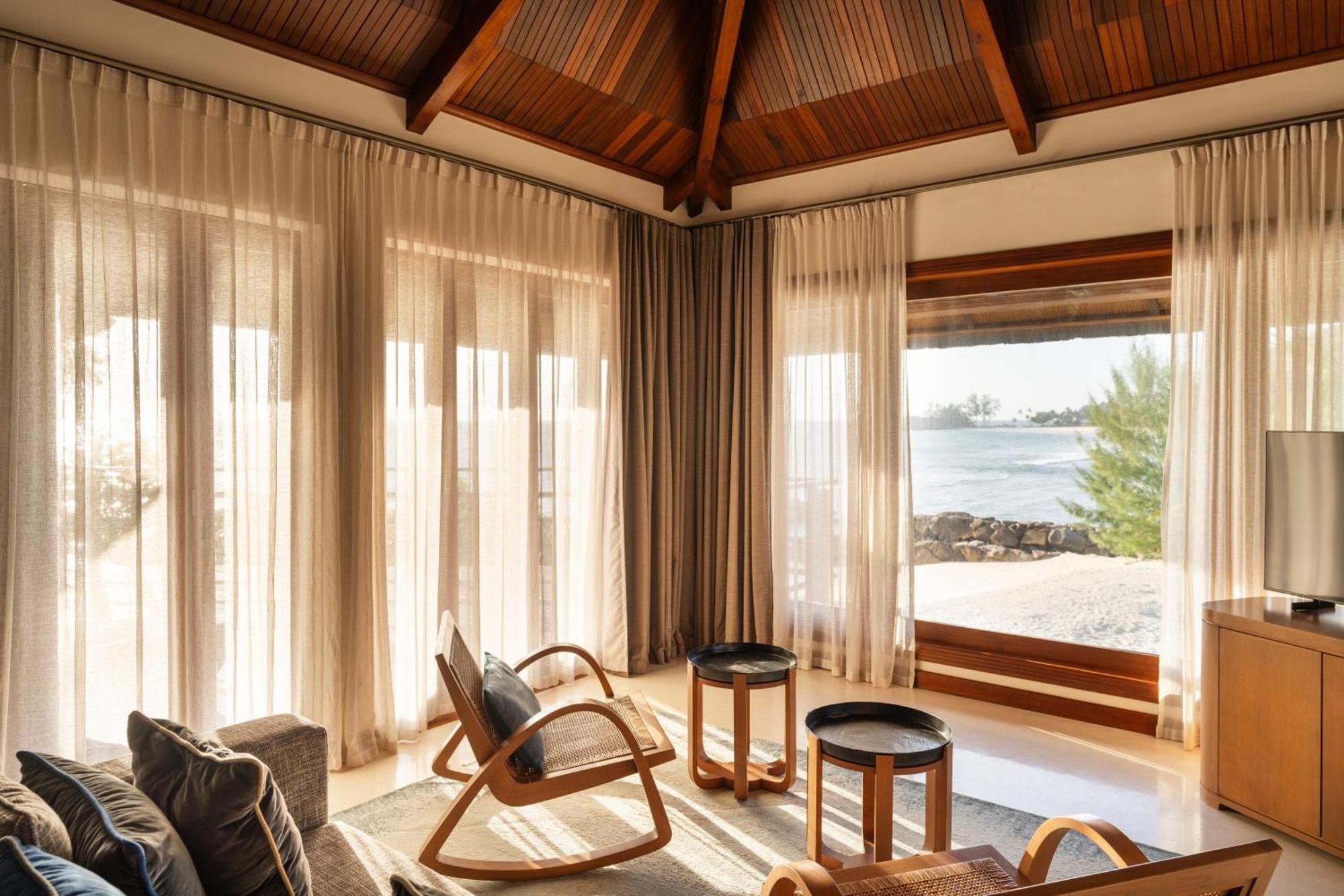 Constance Lemuria Grand Anse  Exterior photo Interior of a villa