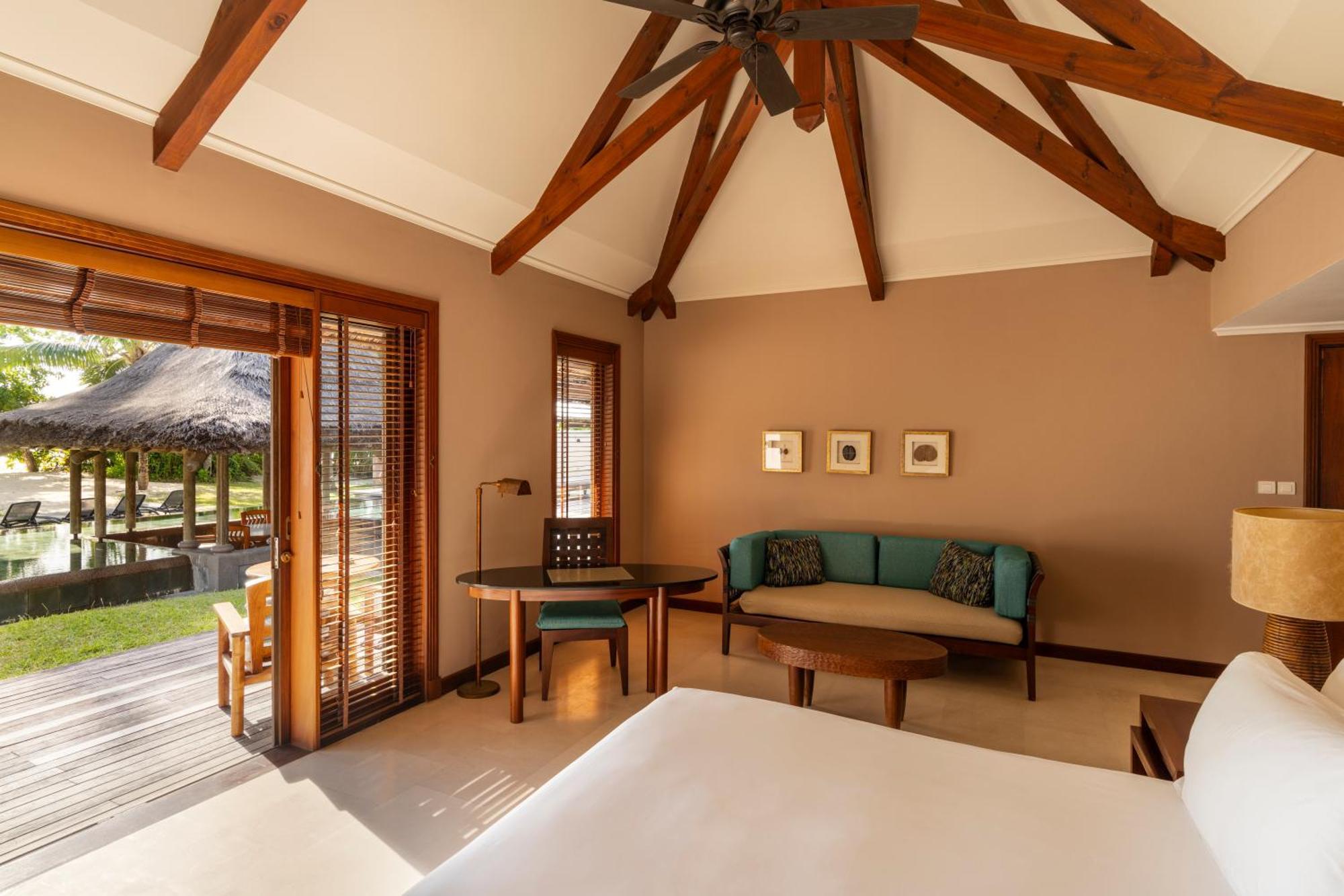 Constance Lemuria Grand Anse  Exterior photo A room at the resort