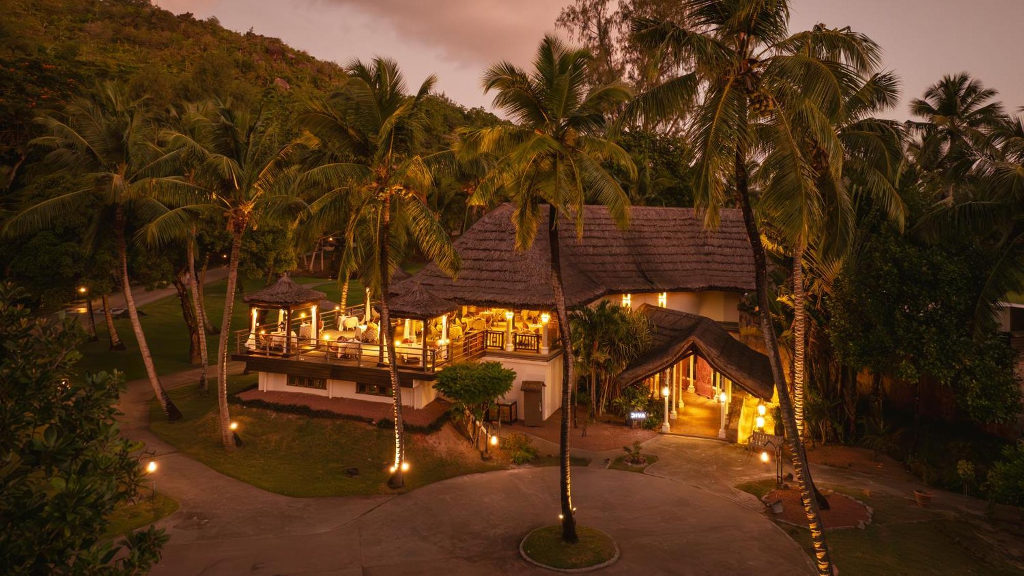 Constance Lemuria Grand Anse  Exterior photo The restaurant at the resort