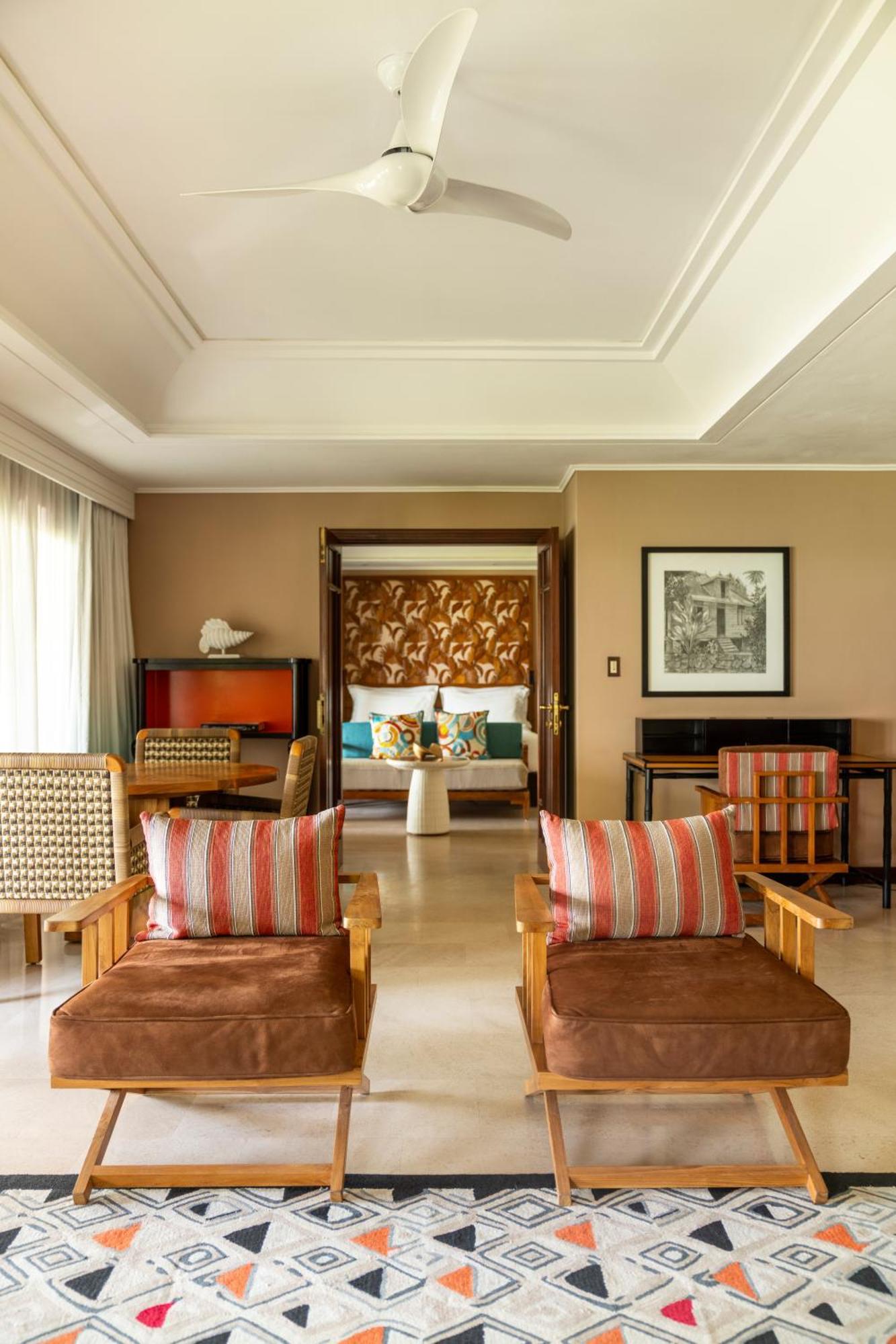Constance Lemuria Grand Anse  Exterior photo A suite at the Taj Bengal