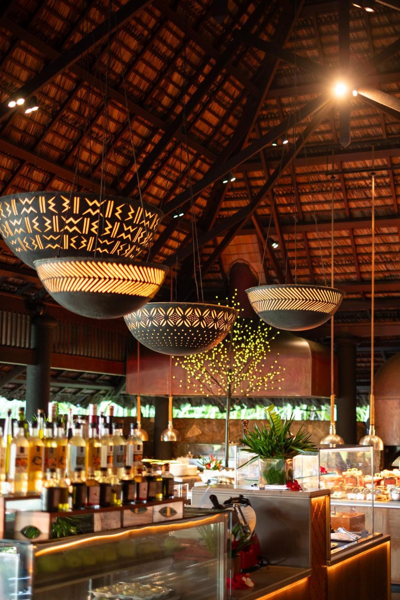 Constance Lemuria Grand Anse  Exterior photo The interior of the bar