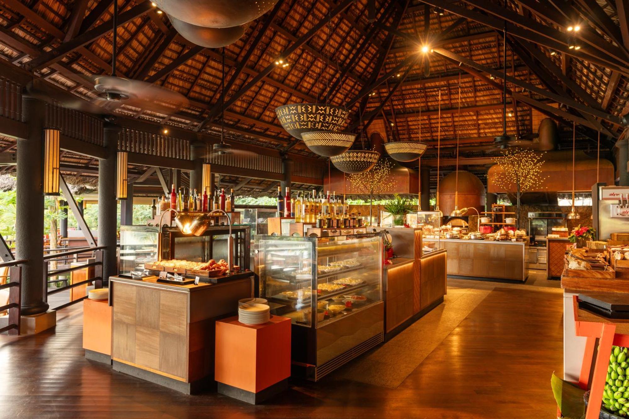 Constance Lemuria Grand Anse  Exterior photo The interior of the restaurant
